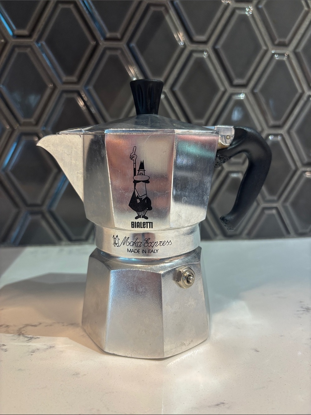 Silver 1 Cup Moka Express Stovetop Espresso Maker - Classic Aluminum